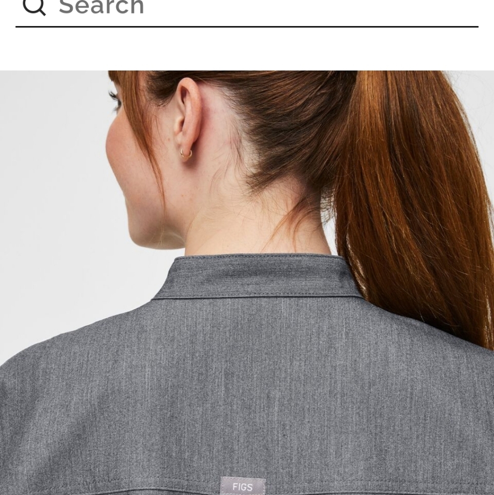 FIGS Medical Uniform for women scrub top M US, COLOR Graphite 3 pockets. - Picture 11 of 13